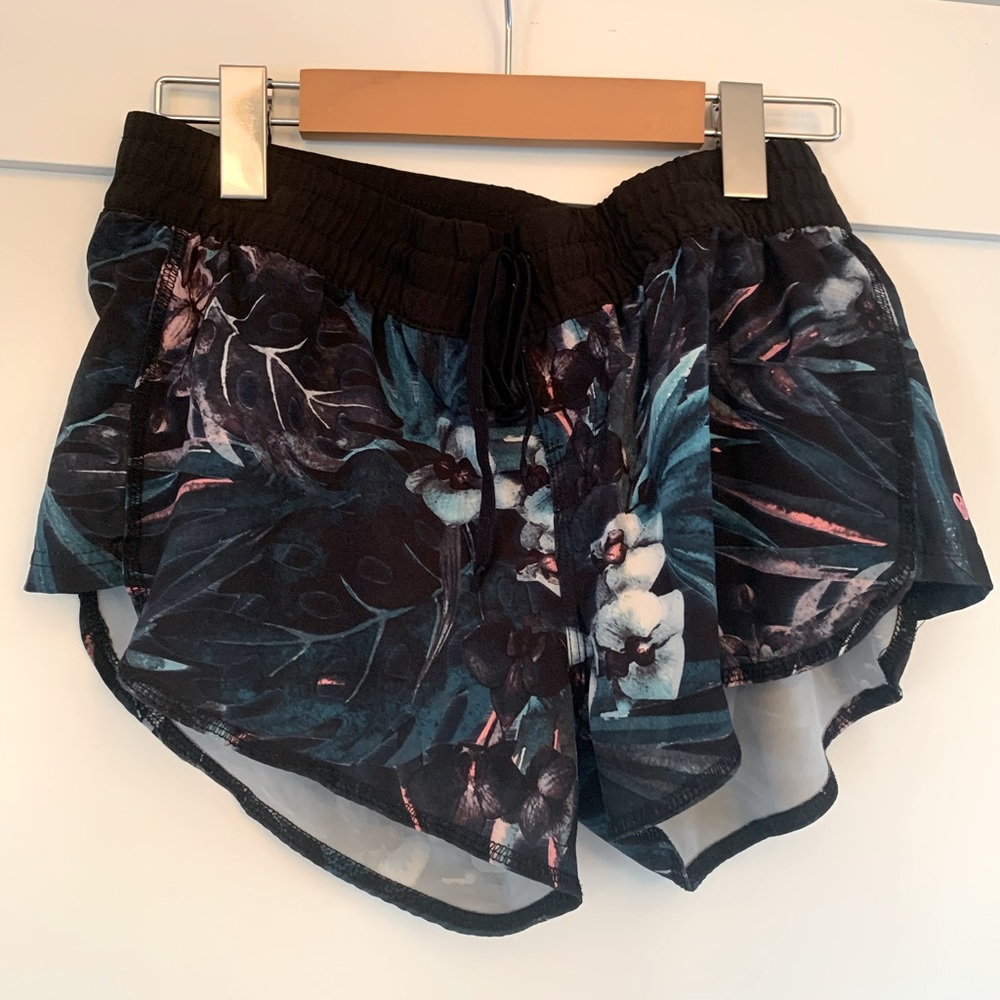 Running shorts